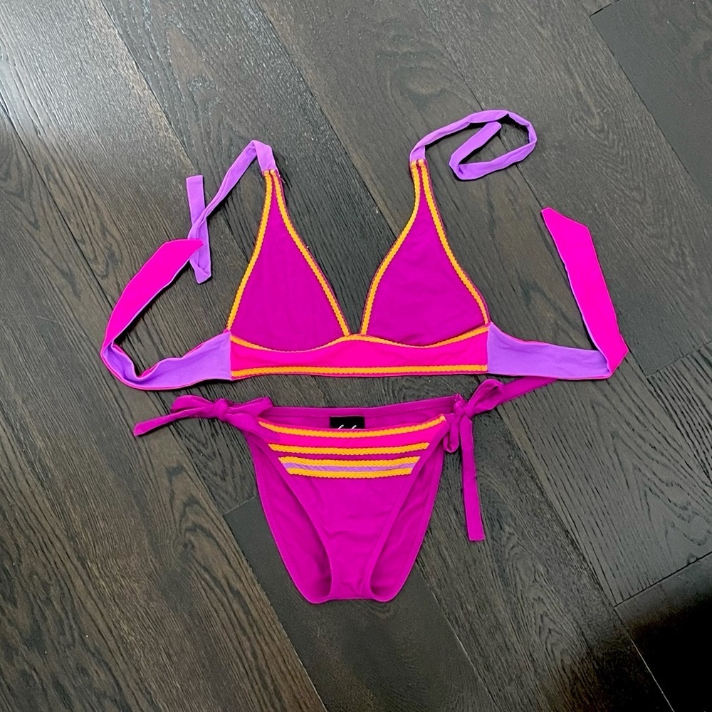 Vibrant 2-piece Bikini - size small top & bottom